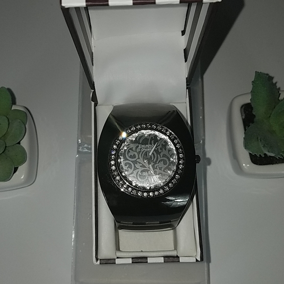 Figaro Couture Accessories - Figaro Couture, Stainless Steel Quartz movement